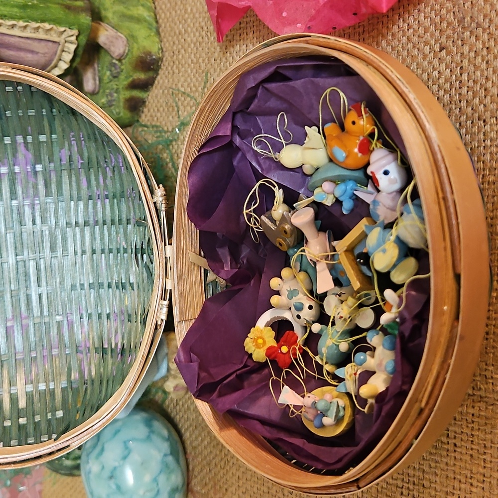 67 Vintage Hobby Lobby Mini  Easter Bunny & Egg Painted Wood Ornaments - Picture 10 of 10